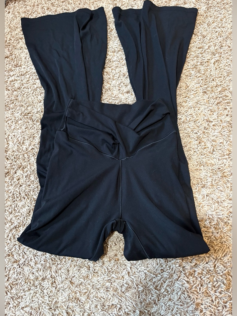 Offline by Aerie black crossover flare leggings women’s size small